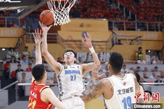 北京男篮客场险胜广东男篮，实现反弹 