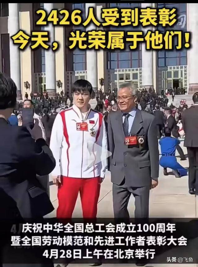 包含瑞士队员摘得最佳球员殊荣荣耀绽放赛场的词条